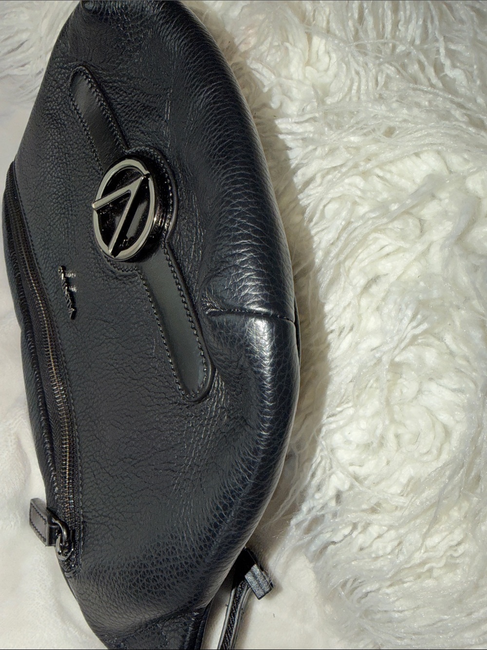 Large Valentino Black Leather V-Logo Belt Bag Approximately L12” x H 8” - Picture 4 of 5